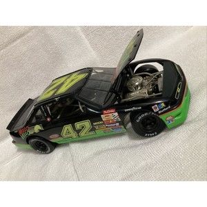 1992 #42 Kyle Petty Mello Yello Grand Prix NASCAR ERTL Diecast Car Racing 11 X 4